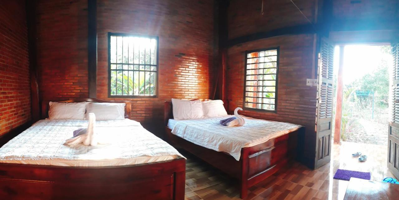 Cat Tien Farmer Lodge Quan Tom Exterior photo